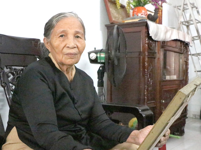 Anh hùng Lực lượng vũ trang nhân dân Đặng Thị Én và ký ức một thời "nghe mệnh lệnh là đi"- Ảnh 1.