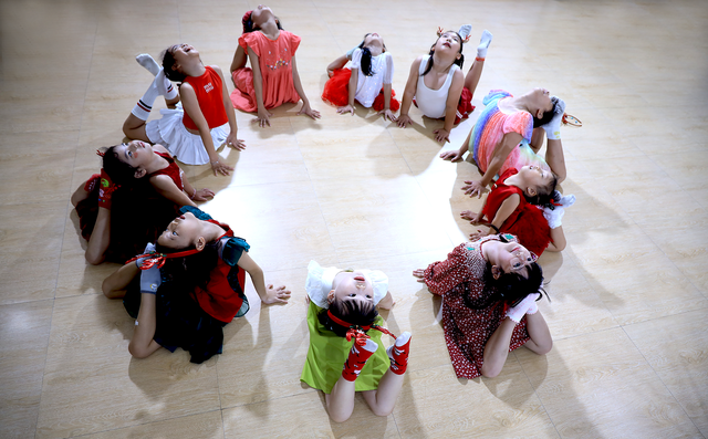 Học múa vì sức khỏe: Trào lưu tích cực của phụ nữ, trẻ em - Ảnh 1.