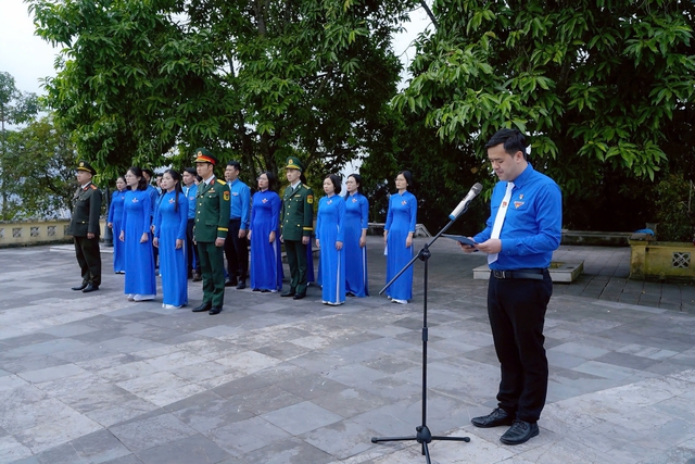 Tưởng niệm các Anh hùng liệt sĩ nơi biên cương Cao Bằng- Ảnh 4.