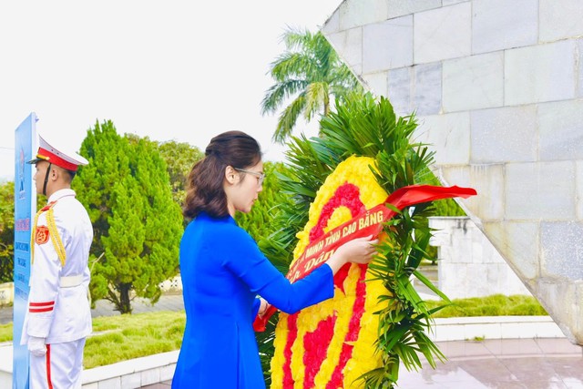 Tưởng niệm các Anh hùng liệt sĩ nơi biên cương Cao Bằng- Ảnh 1.