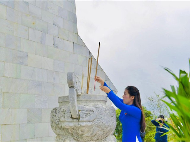 Tưởng niệm các Anh hùng liệt sĩ nơi biên cương Cao Bằng- Ảnh 2.