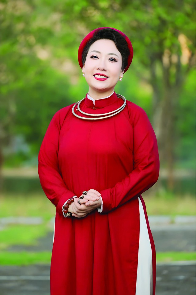 Sao Mai Hiền Anh: Sống và hát để nhân lên những thiện lành- Ảnh 1. Sao Mai Hiền Anh: Sống và hát để nhân lên những thiện lành- Ảnh 1.