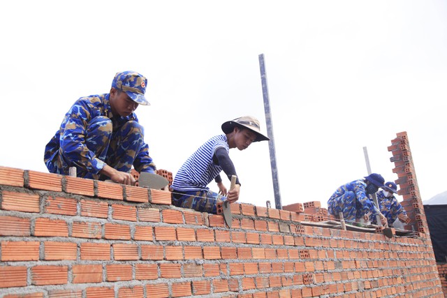 Phụ nữ Lữ đoàn 162 tiếp sức đẩy nhanh Chiến dịch Quang Trung- Ảnh 2.