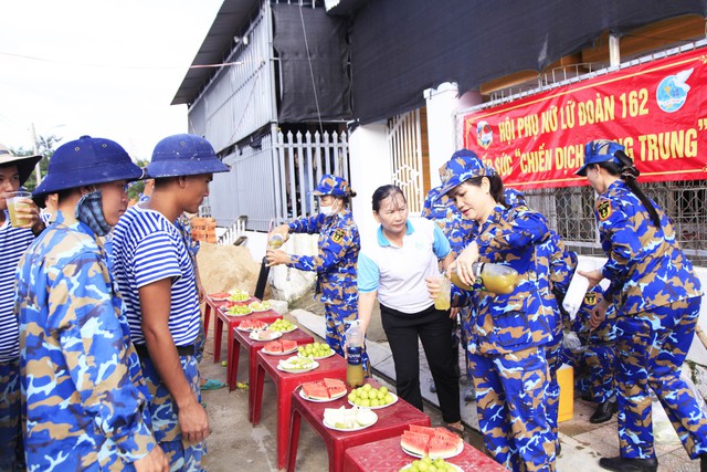 Phụ nữ Lữ đoàn 162 tiếp sức đẩy nhanh Chiến dịch Quang Trung- Ảnh 1.