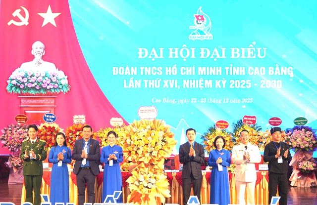 Bà Nguyễn Thị Hương Nhung tái đắc cử Bí thư Tỉnh Đoàn Cao Bằng- Ảnh 4.