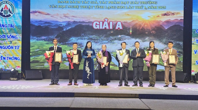 25 tác giả nữ nhận giải thưởng Văn học Nghệ thuật tỉnh Lạng Sơn năm 2025- Ảnh 5.