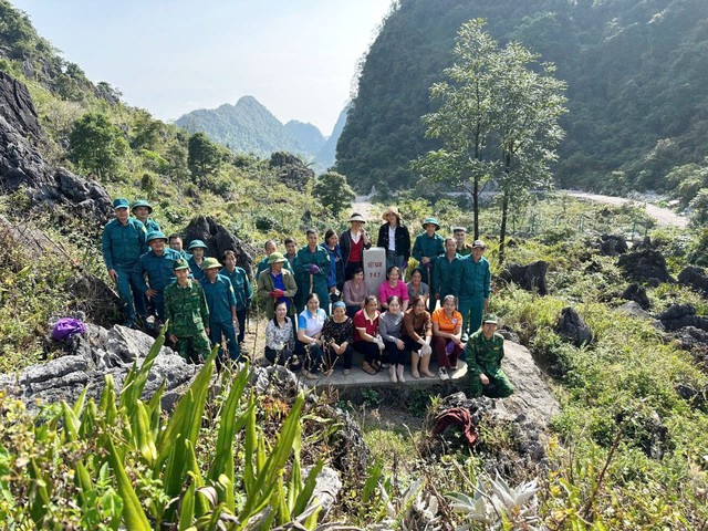 Bộ đội Biên phòng và Hội LHPN tỉnh Cao Bằng chung tay bảo vệ an ninh biên giới- Ảnh 3. Bộ đội Biên phòng và Hội LHPN tỉnh Cao Bằng chung tay bảo vệ an ninh biên giới- Ảnh 3.