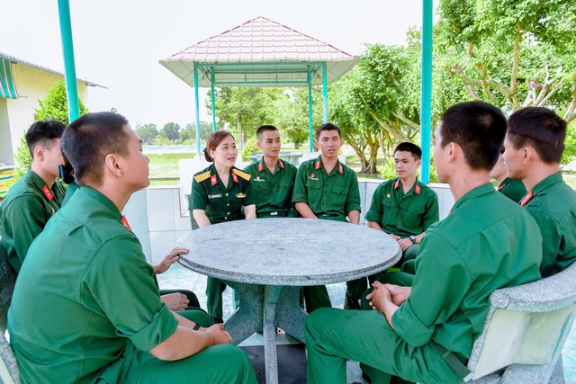 Dấu ấn sáng tạo, lan tỏa tinh thần nhân ái trong phong trào phụ nữ Quân khu 7- Ảnh 4.