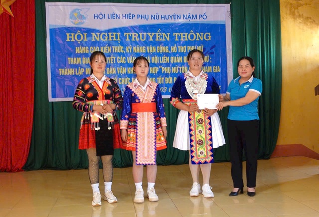 Hướng tới nhiệm kỳ mới nhiều mục tiêu bứt phá trong công tác Hội, phong trào phụ nữ Điện Biên- Ảnh 2. Hướng tới nhiệm kỳ mới nhiều mục tiêu bứt phá trong công tác Hội, phong trào phụ nữ Điện Biên- Ảnh 2.