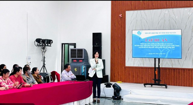 Giảm nghèo về thông tin giúp phụ nữ Thái Nguyên tiếp cận chính sách, tri thức và thị trường- Ảnh 1.
