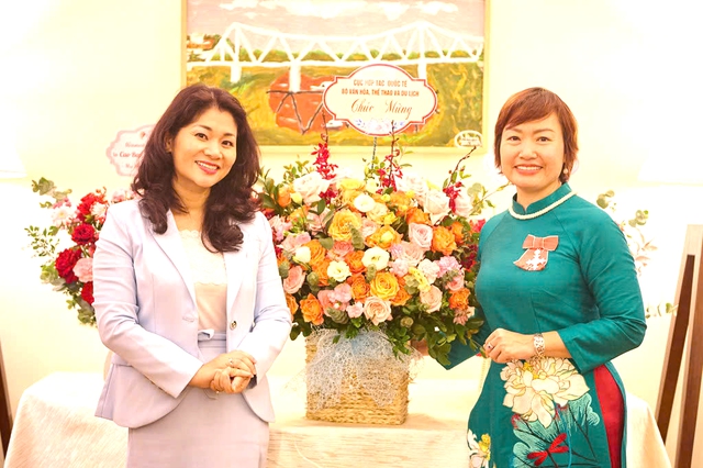 Người phụ nữ Việt Nam đầu tiên được Hoàng gia Anh vinh danh- Ảnh 2.