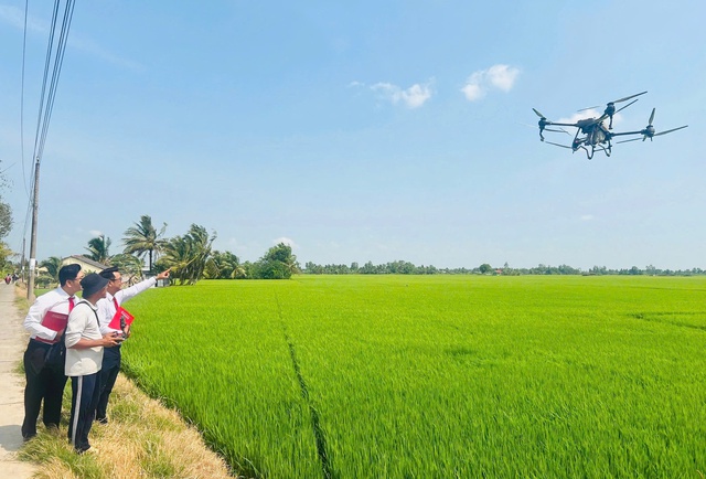 Vietnam ESG Awards 2025 vinh danh Agribank là ngân hàng tiêu biểu phát triển chuỗi giá trị gắn với an sinh xã hội- Ảnh 2.