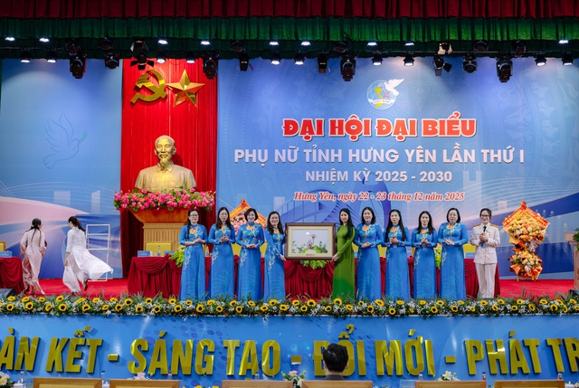 Những hình ảnh đáng nhớ của Đại hội đại biểu Phụ nữ tỉnh Hưng Yên lần thứ I- Ảnh 3.