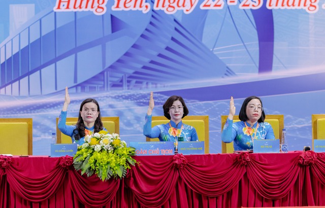Những hình ảnh đáng nhớ của Đại hội đại biểu Phụ nữ tỉnh Hưng Yên lần thứ I- Ảnh 5.