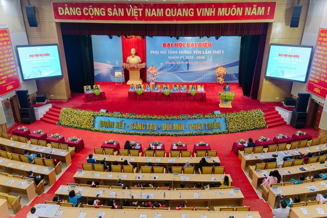 Những hình ảnh đáng nhớ của Đại hội đại biểu Phụ nữ tỉnh Hưng Yên lần thứ I- Ảnh 1.