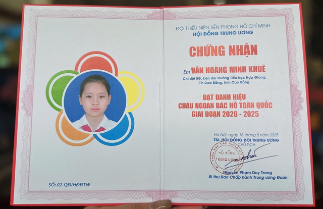 Nữ sinh Cao Bằng - 1 trong 5 đại biểu nhỏ tuổi nhất tại Đại hội Thi đua yêu nước toàn quốc lần thứ XI- Ảnh 3.