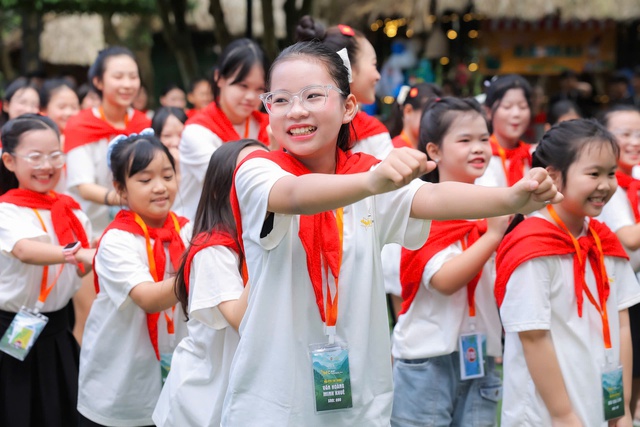 Nữ sinh Cao Bằng - 1 trong 5 đại biểu nhỏ tuổi nhất tại Đại hội Thi đua yêu nước toàn quốc lần thứ XI- Ảnh 4.
