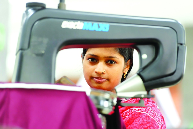 Lao động ngành dệt may ở Bangladesh bị ảnh hưởng bởi sự thay đổi về chính sách thuế quan