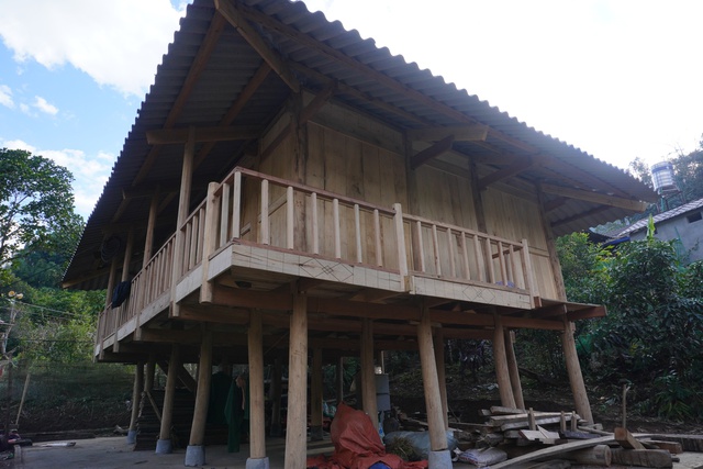 Mái ấm mới của bà con dân tộc Lự ở Bản Thẳm- Ảnh 2.