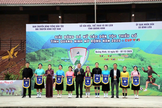 Giải bóng đá nữ thúc đẩy bình đẳng giới cho phụ nữ dân tộc thiểu số- Ảnh 1. Giải bóng đá nữ thúc đẩy bình đẳng giới cho phụ nữ dân tộc thiểu số- Ảnh 1.