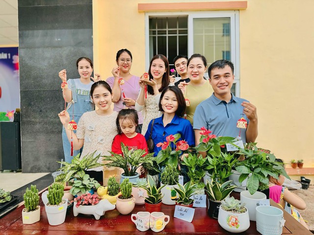 Dùng chai nhựa tái chế thành tất ấm mùa đông- Ảnh 8. Dùng chai nhựa tái chế thành tất ấm mùa đông- Ảnh 8.