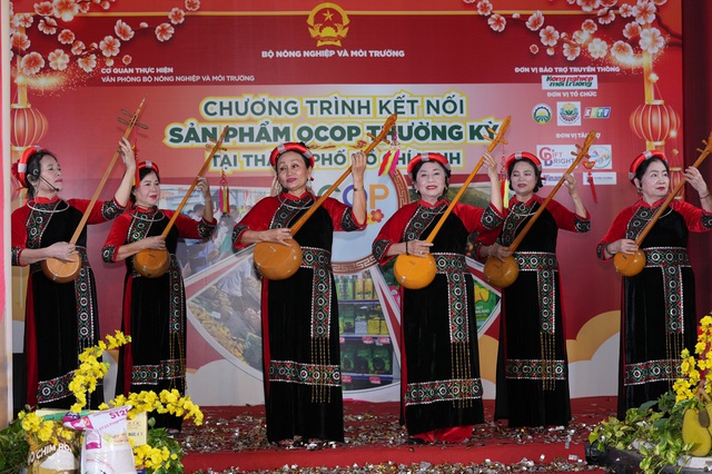 Nhiều đặc sản vùng miền quy tụ tại hội chợ OCOP TPHCM dịp cuối năm- Ảnh 2.