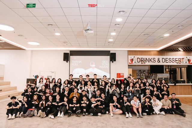 NSND Tự Long và câu chuyện vượt giới hạn bản thân tại TEDx BUV 2025- Ảnh 2.