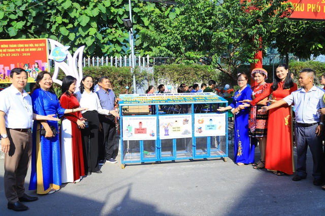 TPHCM: Hội LHPN phường Phú Lợi mang "Xuân nghĩa tình" đến với hội viên, phụ nữ- Ảnh 1. TPHCM: Hội LHPN phường Phú Lợi mang "Xuân nghĩa tình" đến với hội viên, phụ nữ- Ảnh 1.