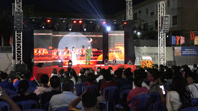 TPHCM: Xã Bà Điểm ra mắt Bộ nhận diện số, Quỹ khuyến học và thúc đẩy chuyển đổi xanh- Ảnh 1. TPHCM: Xã Bà Điểm ra mắt Bộ nhận diện số, Quỹ khuyến học và thúc đẩy chuyển đổi xanh- Ảnh 1.