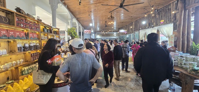 Lần đầu tiên Lạng Sơn tổ chức Countdown kết hợp bắn pháo hoa dịp tết Dương lịch 2026- Ảnh 2.