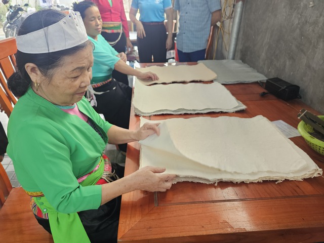 Giảm nghèo thông tin để phụ nữ thay đổi tư duy thụ hưởng sang tự lực vươn lên- Ảnh 2. Giảm nghèo thông tin để phụ nữ thay đổi tư duy thụ hưởng sang tự lực vươn lên- Ảnh 2.