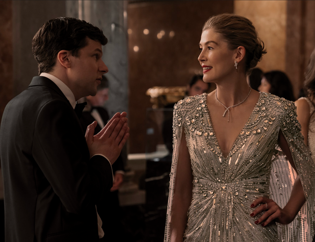 "Bông hồng Anh quốc" Rosamund đóng phản diện trong phim mới- Ảnh 1.