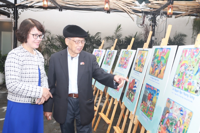 Triển lãm “Nghĩa tình thủy chung” thắt chặt mối quan hệ hữu nghị Việt Nam - Cuba- Ảnh 8.
