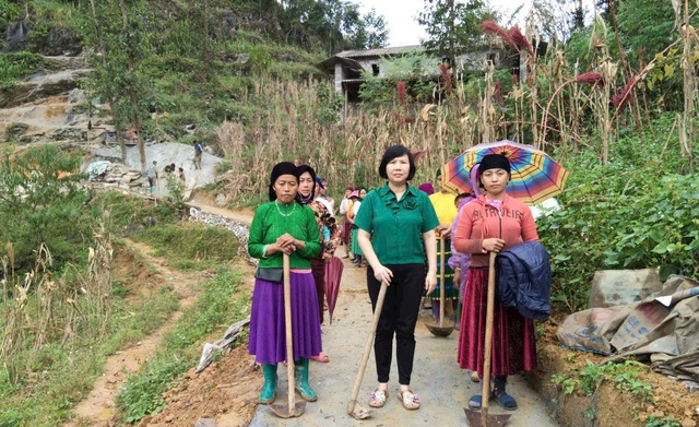 Giảm nghèo thông tin, mở ra hành trình tự chủ kinh tế cho phụ nữ- Ảnh 1. Giảm nghèo thông tin, mở ra hành trình tự chủ kinh tế cho phụ nữ- Ảnh 1.