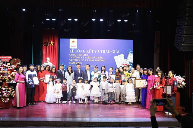 Trao giải cuộc thi “Những kỷ niệm sâu sắc về thầy cô và mái trường” năm 2025- Ảnh 2. Trao giải cuộc thi “Những kỷ niệm sâu sắc về thầy cô và mái trường” năm 2025- Ảnh 2.