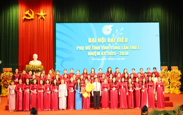 Phụ nữ là nguồn lực quan trọng đưa Vĩnh Long phát triển đúng định hướng- Ảnh 5. Phụ nữ là nguồn lực quan trọng đưa Vĩnh Long phát triển đúng định hướng- Ảnh 5.