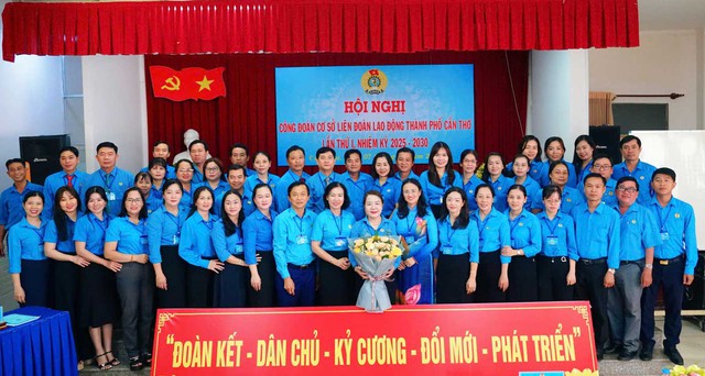 Công đoàn TP Cần Thơ tiếp tục tăng cường hoạt động nữ công, thúc đẩy bình đẳng giới- Ảnh 2. Công đoàn TP Cần Thơ tiếp tục tăng cường hoạt động nữ công, thúc đẩy bình đẳng giới- Ảnh 2.