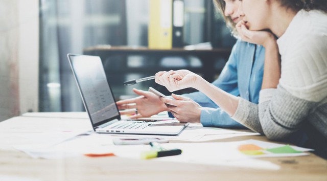 Loạt doanh nghiệp chốt quyền cổ tức, phát hành trái phiếu và giao dịch cổ phiếu quy mô lớn ngày 9/12- Ảnh 1. Loạt doanh nghiệp chốt quyền cổ tức, phát hành trái phiếu và giao dịch cổ phiếu quy mô lớn ngày 9/12- Ảnh 1.