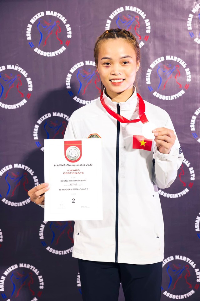 Ước mơ dang dở trở thành động lực của nữ võ sĩ MMA Việt Nam tham dự SEA Games 33- Ảnh 6. Ước mơ dang dở trở thành động lực của nữ võ sĩ MMA Việt Nam tham dự SEA Games 33- Ảnh 6.