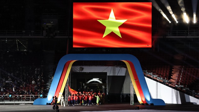 Đoàn thể thao Việt Nam rạng rỡ diễu hành khai mạc SEA Games 33- Ảnh 2. Đoàn thể thao Việt Nam rạng rỡ diễu hành khai mạc SEA Games 33- Ảnh 2.
