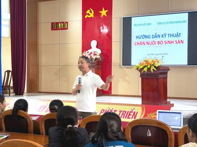 TƯ Hội LHPN Việt Nam hỗ trợ triển khai mô hình "Chăn nuôi bò lai sinh sản" cho phụ nữ khó khăn- Ảnh 5. TƯ Hội LHPN Việt Nam hỗ trợ triển khai mô hình "Chăn nuôi bò lai sinh sản" cho phụ nữ khó khăn- Ảnh 5.