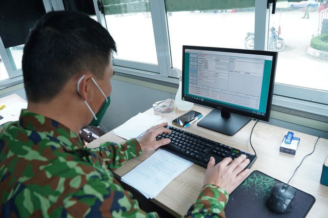 Lạng Sơn: Cửa khẩu thí điểm vận chuyển 2 chiều đường chuyên dụng, nhằm giảm chi phí, tăng tốc thông quan- Ảnh 1. Lạng Sơn: Cửa khẩu thí điểm vận chuyển 2 chiều đường chuyên dụng, nhằm giảm chi phí, tăng tốc thông quan- Ảnh 1.