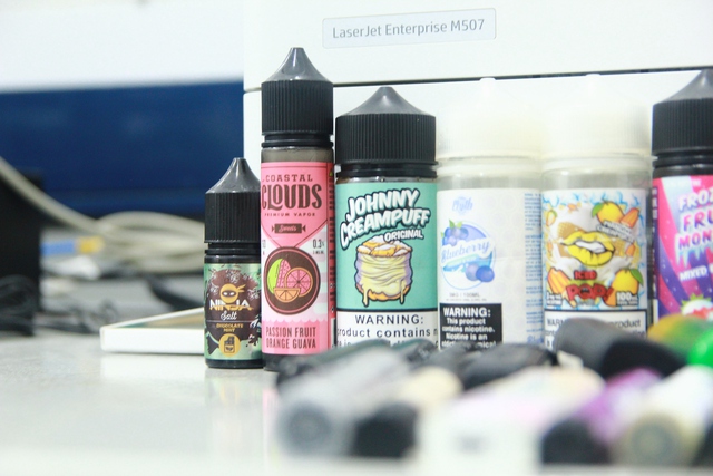 Nam thanh niên 19 tuổi suy thận, co giật sau khi thử hút thuốc lá điện tử- Ảnh 1. Nam thanh niên 19 tuổi suy thận, co giật sau khi thử hút thuốc lá điện tử- Ảnh 1.