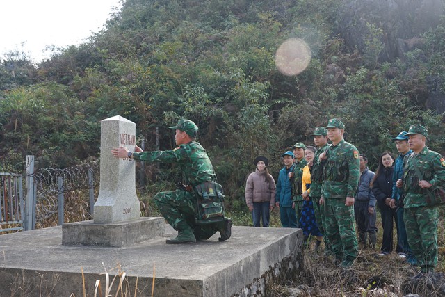 Bản hòa ca chào năm mới nơi địa đầu Tổ quốc- Ảnh 2.
