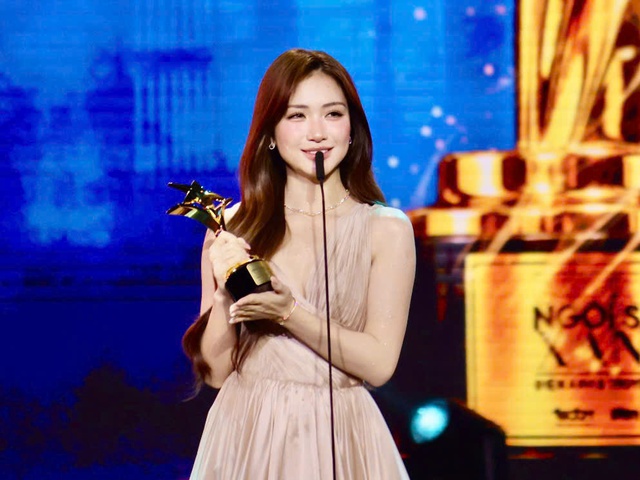 Hoà Minzy thay mặt ê kíp nhận giải Video âm nhạc hay nhất