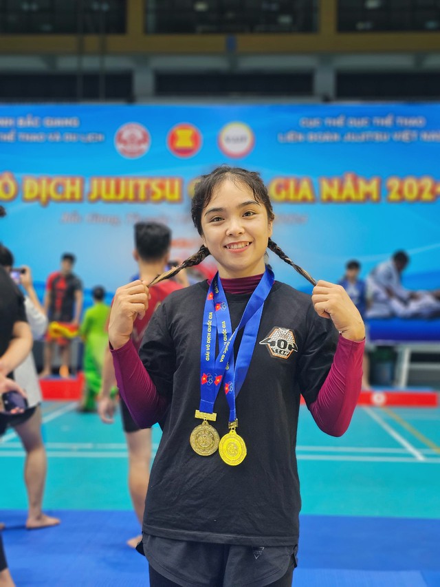 Nữ võ sĩ Việt Nam chiến thắng ấn tượng tại giải Vô địch MMA châu Á- Ảnh 7. Nữ võ sĩ Việt Nam chiến thắng ấn tượng tại giải Vô địch MMA châu Á- Ảnh 7.