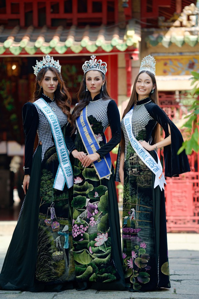 Mildred Rincon và 2 bạn thân làZuzanna Balonek (Ba Lan) – Hoa hậu du lịch quốc tế 2025/2026 (Miss Tourism International 2025/2026) và Arsh Thind - Hoa hậu Siêu quốc gia Canada 2025 (Miss Supranational Canada 2025). Mildred Rincon và 2 bạn thân làZuzanna Balonek (Ba Lan) – Hoa hậu du lịch quốc tế 2025/2026 (Miss Tourism International 2025/2026) và Arsh Thind - Hoa hậu Siêu quốc gia Canada 2025 (Miss Supranational Canada 2025).