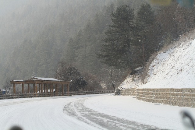 Cảnh sắc siêu thực ở Cửu Trại Câu mùa tuyết trắng- Ảnh 4.