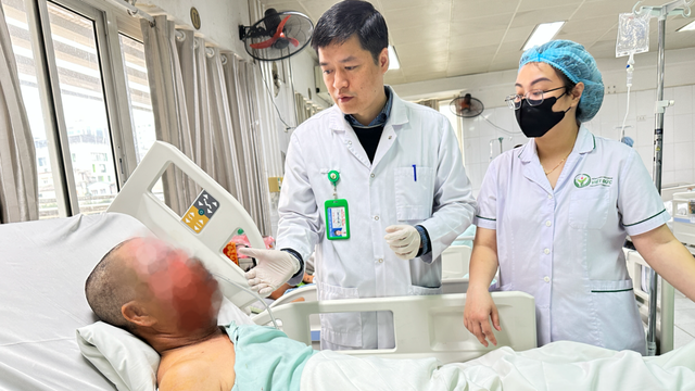 Liên tiếp ca cấp cứu đặc biệt nặng do pháo nổ dịp Tết Dương lịch- Ảnh 2.