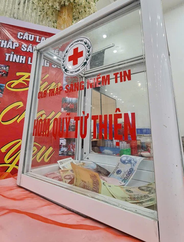 "Bún chay yêu thương" giúp đỡ phụ nữ, trẻ em hoàn cảnh đặc biệt - Ảnh 4.